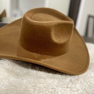 Men's Tan Felt Cowboy Hat